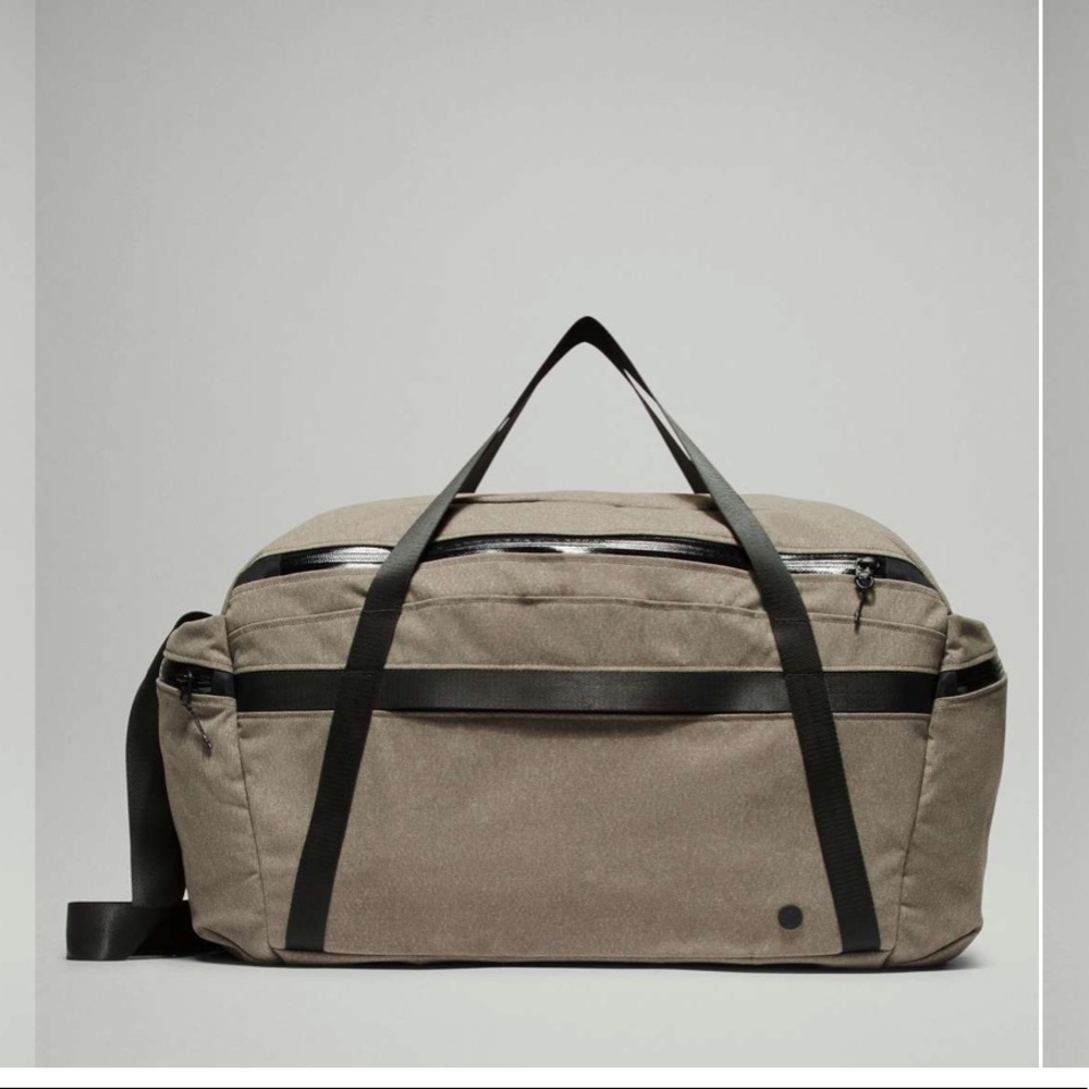 Lululemon Core Duffel Bag 2.0 NWOT